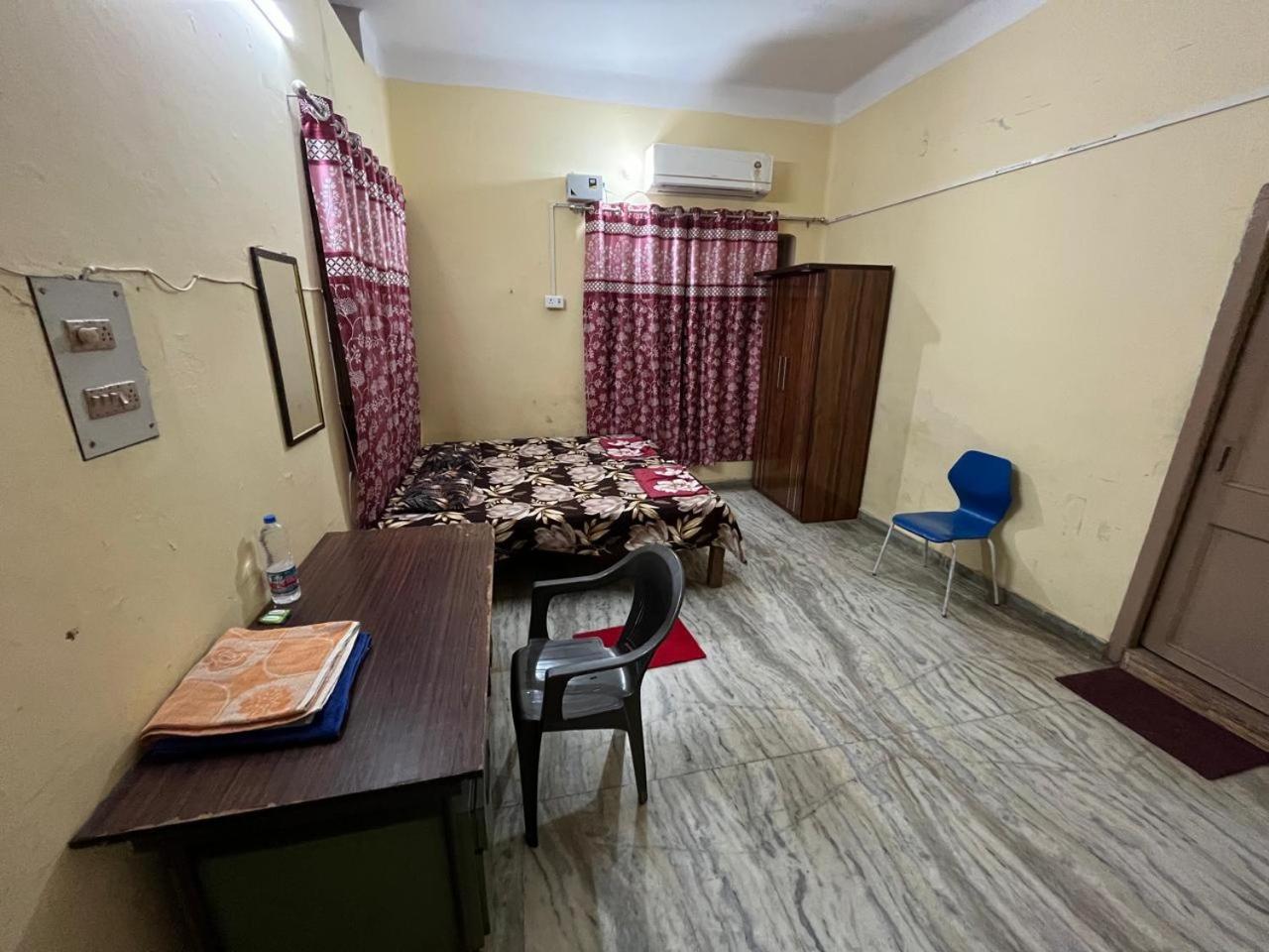 Vishwa Deva Homestay 瓦拉纳西 外观 照片