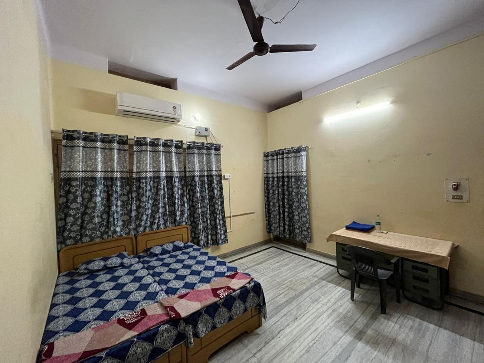 Vishwa Deva Homestay 瓦拉纳西 外观 照片