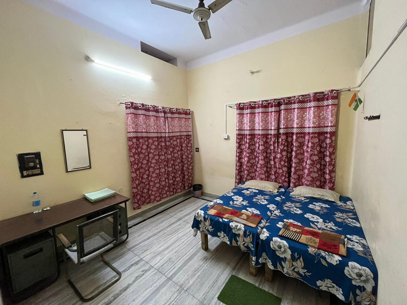 Vishwa Deva Homestay 瓦拉纳西 外观 照片